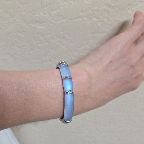 NWOT Alexis Bittar Lucite Iridescent Blue Bracelet w/Crystals - Picture 1 of 7